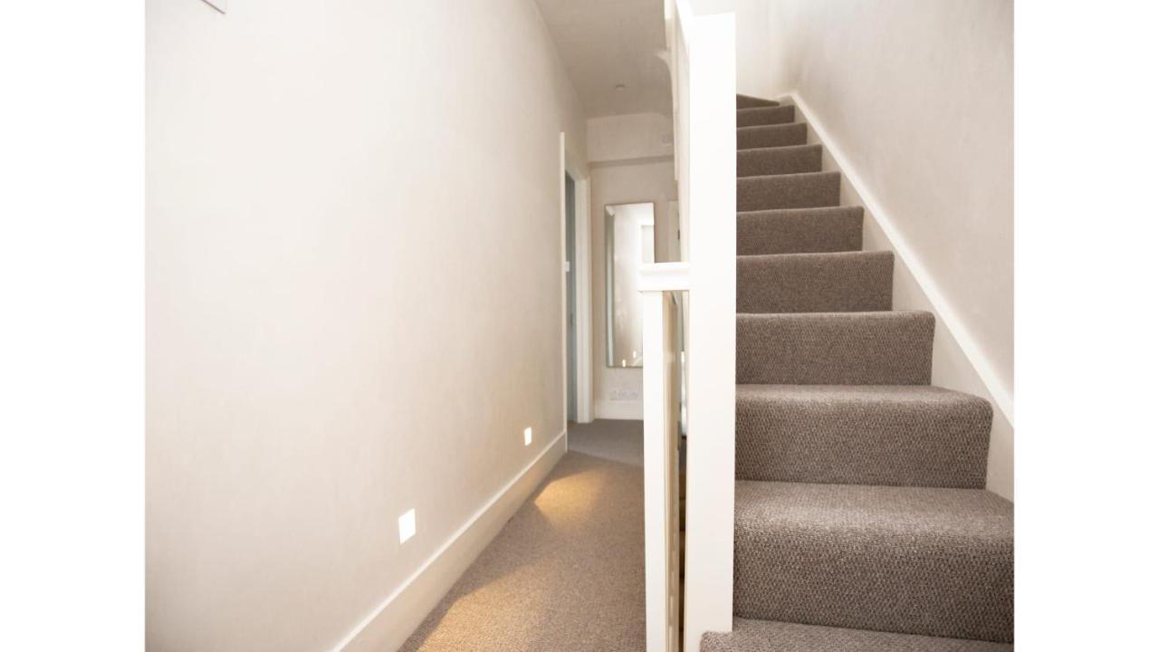 Pass The Keys Stunning, Brand New 3Br Home - Central Oxford Exterior foto